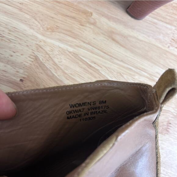 L.L. Bean Boots Women 8 M Brown Lace Up Leather Suede Heeled - Picture 10 of 11